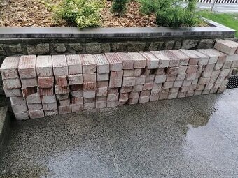 Použité voštinové tehly