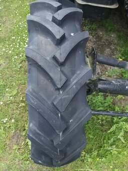 Predám predné pneumatiky na traktor