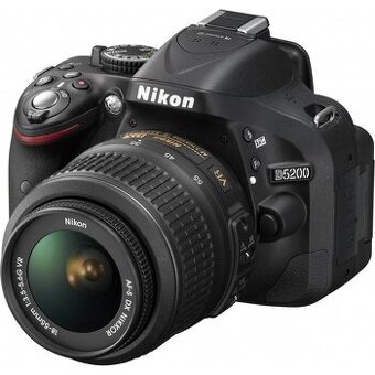 NIKON D5200