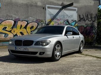 BMW 750i E65
