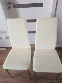 2 stoličky 15 eur