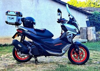 Aprilia Sr gt 125 sport