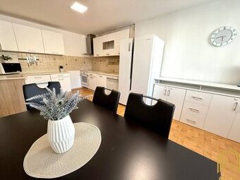 5 - IZB. ROD. DOM s GARÁŽOU,POZEMOK 771m2, BOR. MIKULÁŠ