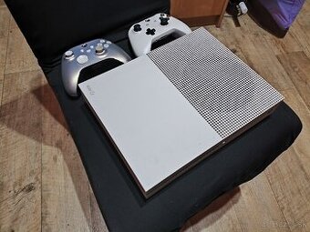 Xbox one S + 2x Ovládač