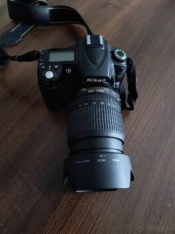 Nikon D90