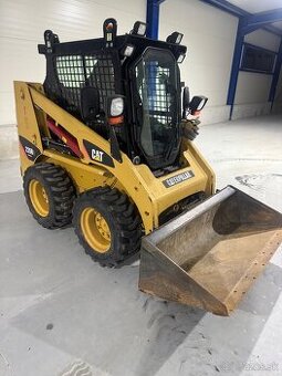 Caterpillar 226 B2 High Flow šmykový nakladač