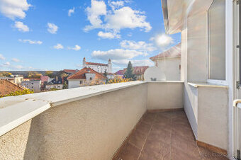 Poschodie vo vile pod hradom na prenájom