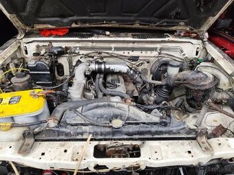 Rozpredám Nissan Terrano 1 WD21 2,7 TD 74kw