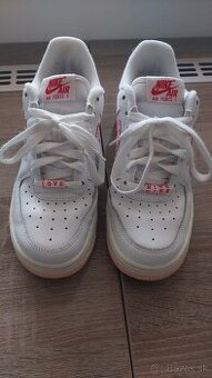 Tenisky Nike air Force v.37,5