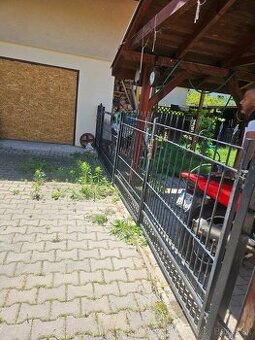 Veľká brána cca 770cm