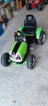 Detský elektrický traktor.
