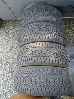 235/50 R 17 zimné.