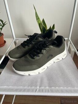 Pánske športové tenisky Crivit – veľkosť 43