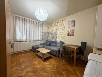 NA PREDAJ GARSÓNKA NITRA - CHRENOVÁ