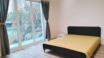 1,5 izbový byt Ilava s balkónom, zariadený, voľný od 5/26