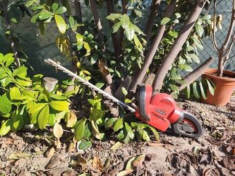 Rezačka na živé ploty