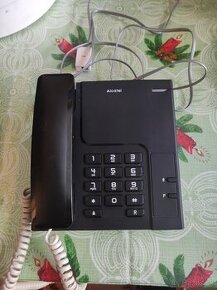 Tlačítkový klasický telefón - 1
