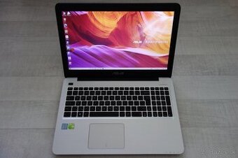 ASUS VivoBook X556U
