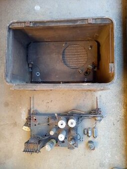 Historické rádio Tesla 506A
