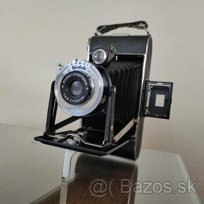 Starý fotoaparát Kodak Junior 620 - 1