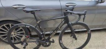 Superior x road issue team r di2