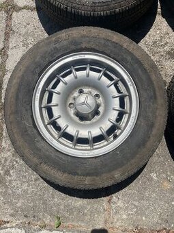 Elektróny Mercedes baroko