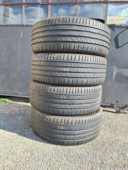 Continental  225/45 R19