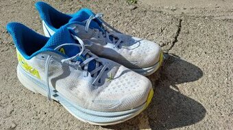 Hoka Clifton 9, veľ. 45 1/3, pánske bežecké