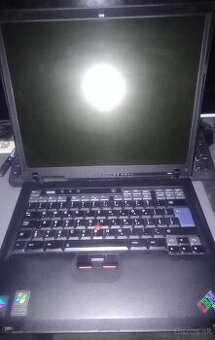Retro IBM ThinkPad R50E - Windows 98, 256 MB RAM