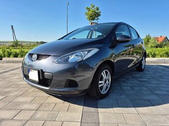 Mazda 2 ... 1,3 16v Benzín ... 131 000km