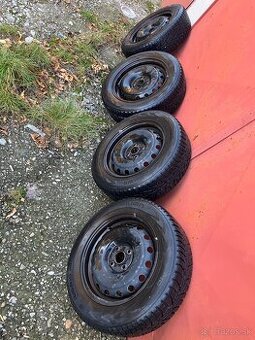 Zimné pneu Nokian WR D4 185/65 R15 88T na diskoch