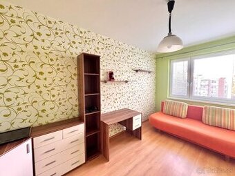 Na prenájom priestranný 3-izb. byt s loggiou v N. Zámkoch