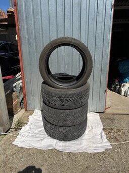 Goodyear Ultragrip Performance + 235/45 R18 98V zimné