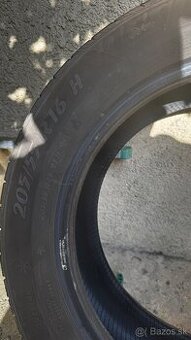 Predám 4 zimné pneumatiky 205/55 R16