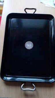 Predam staru tacku z eben.dreva