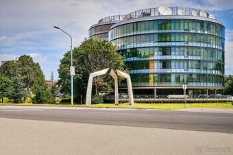 Administratívne priestory vysokého štandardu v tesnej blízko