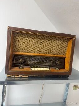 Staré rádio Tesla 528A Rondo II