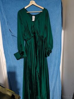 Predám čisto nové dámske elegantydlhe saténové šaty zelené