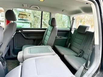 VW TOURANPredám 7. miestny Volkswagen Touran, 2.0.tdi, 103 k - 1