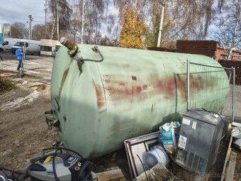 Hrubostenná vysokotlaková oceľová nádoba