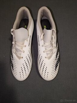 Kopačky a chrániče