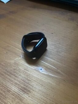 Apple Watch SE 40 mm tmavoatramentové