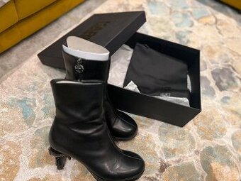 Karl Lagerfeld cizmy