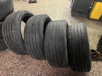 Pirelli Cinturato P7 Bridgestone Turanza 6 225/40 R18 92Y