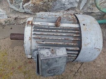 Zdravym ptedam elektromotor .komplet navynutiy .