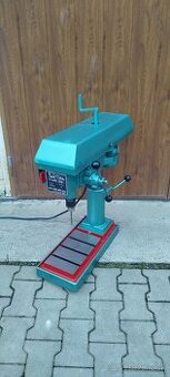 Vŕtačka Jihokov Hustopeče (stolova/stojanova