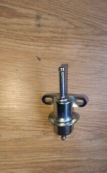 Regulátor paliva Suzuki samurai