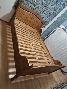 drevena posteľ - 140 x 200 cm