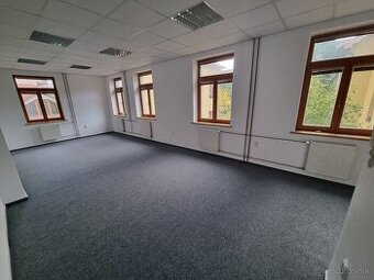 Kancelária 36m² - Hradbová ul. 11 v centre KE