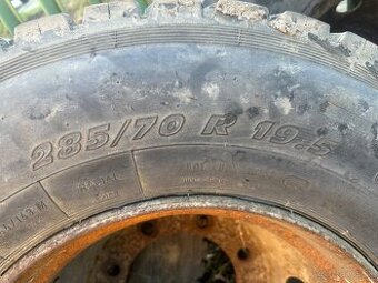 Kolesa iveco 285/70R19.5